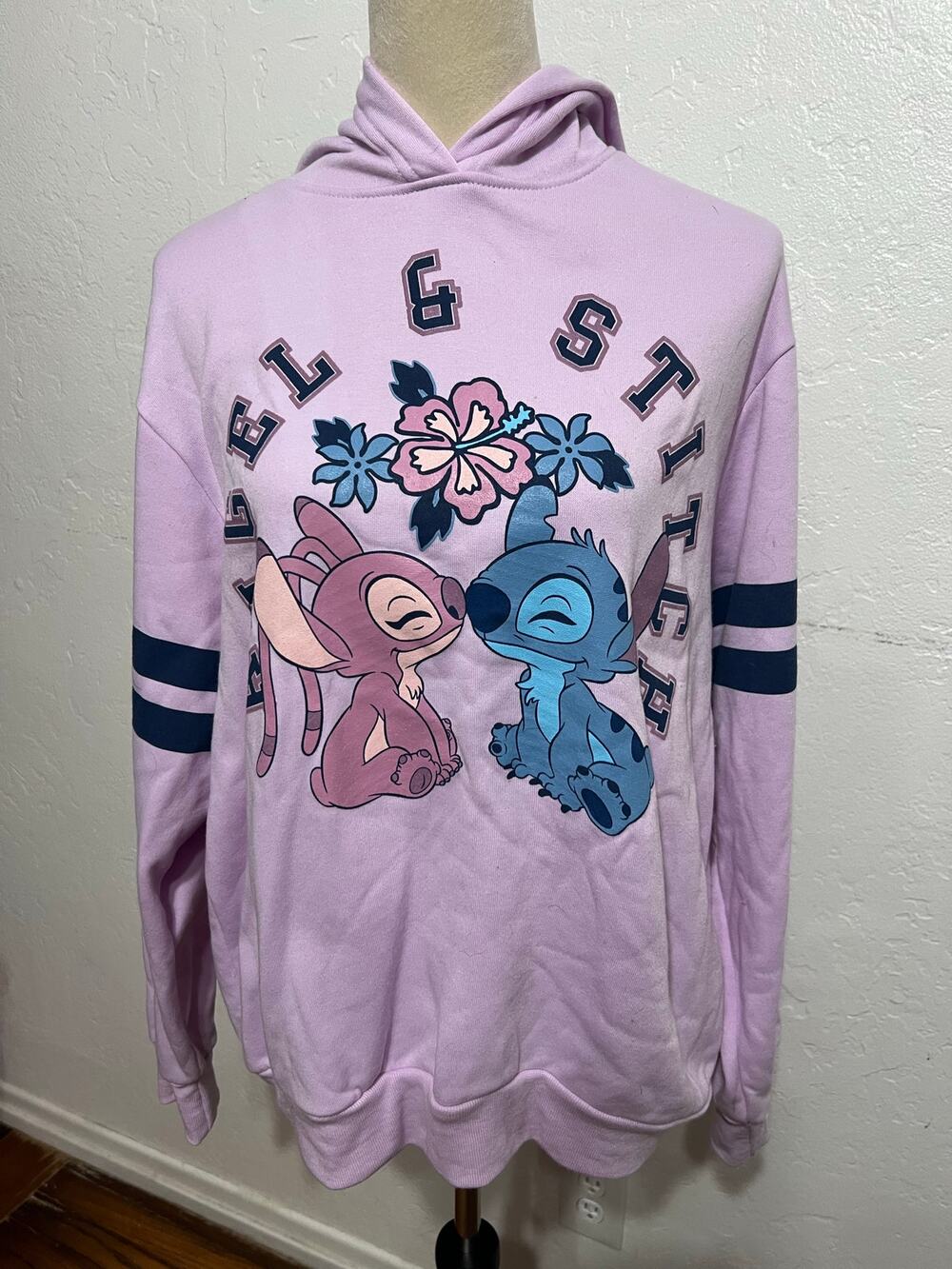 NWT Disney Lilo & Stitch Women's Hoodie Purple Rose Graphic Large